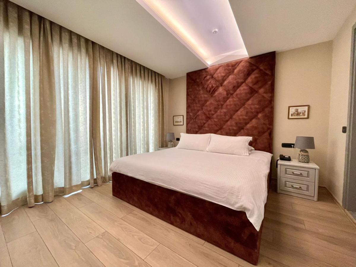 Vila Shard Boutique Hotel Tiranë Ngoại thất bức ảnh