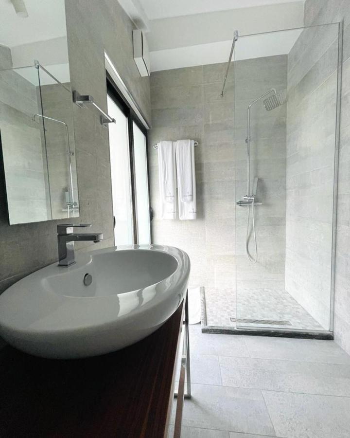 Vila Shard Boutique Hotel Tiranë Ngoại thất bức ảnh