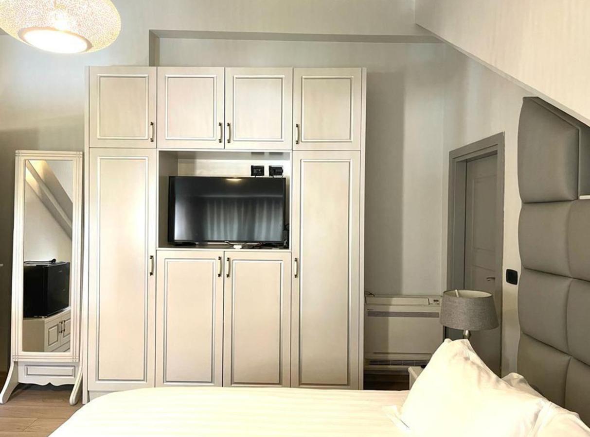 Vila Shard Boutique Hotel Tiranë Ngoại thất bức ảnh