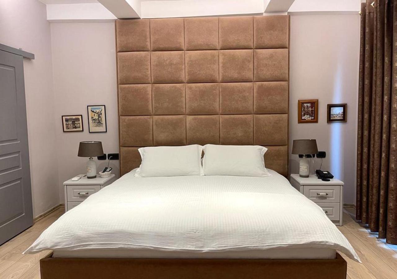Vila Shard Boutique Hotel Tiranë Ngoại thất bức ảnh