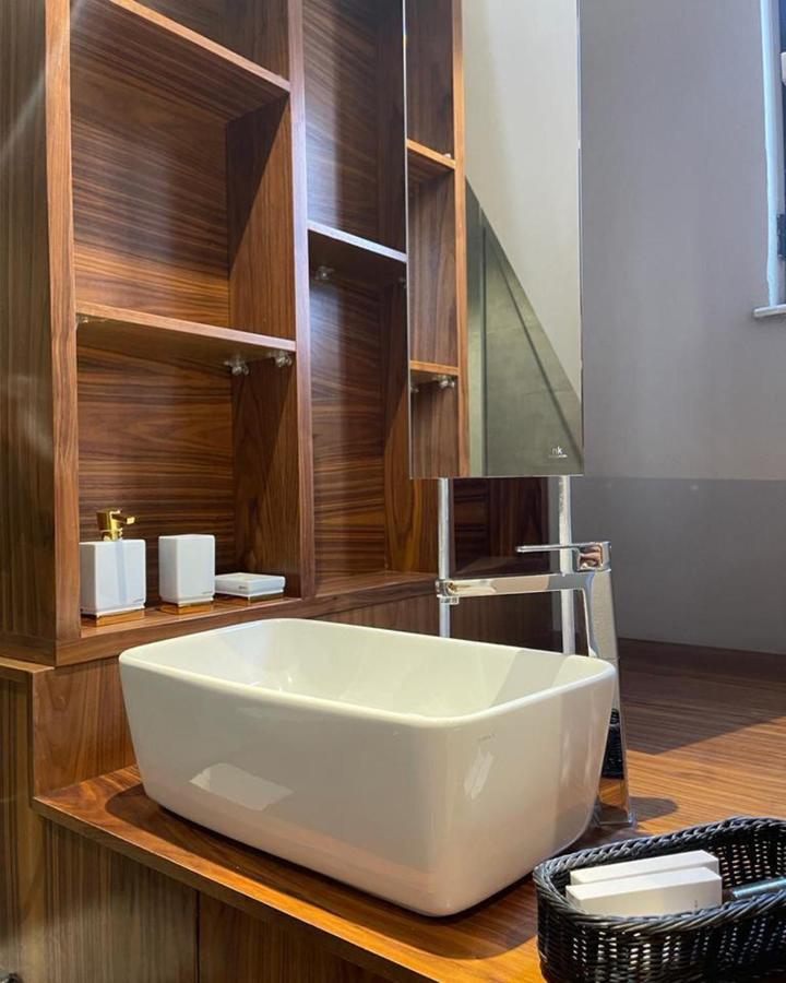Vila Shard Boutique Hotel Tiranë Ngoại thất bức ảnh