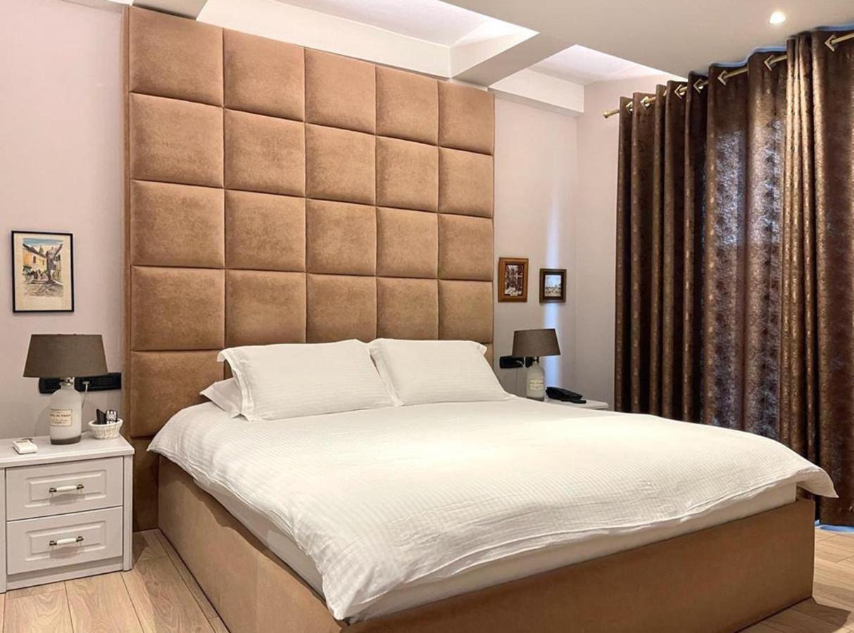 Vila Shard Boutique Hotel Tiranë Ngoại thất bức ảnh