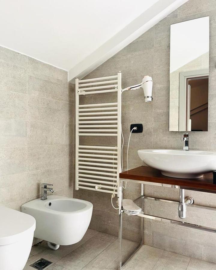 Vila Shard Boutique Hotel Tiranë Ngoại thất bức ảnh