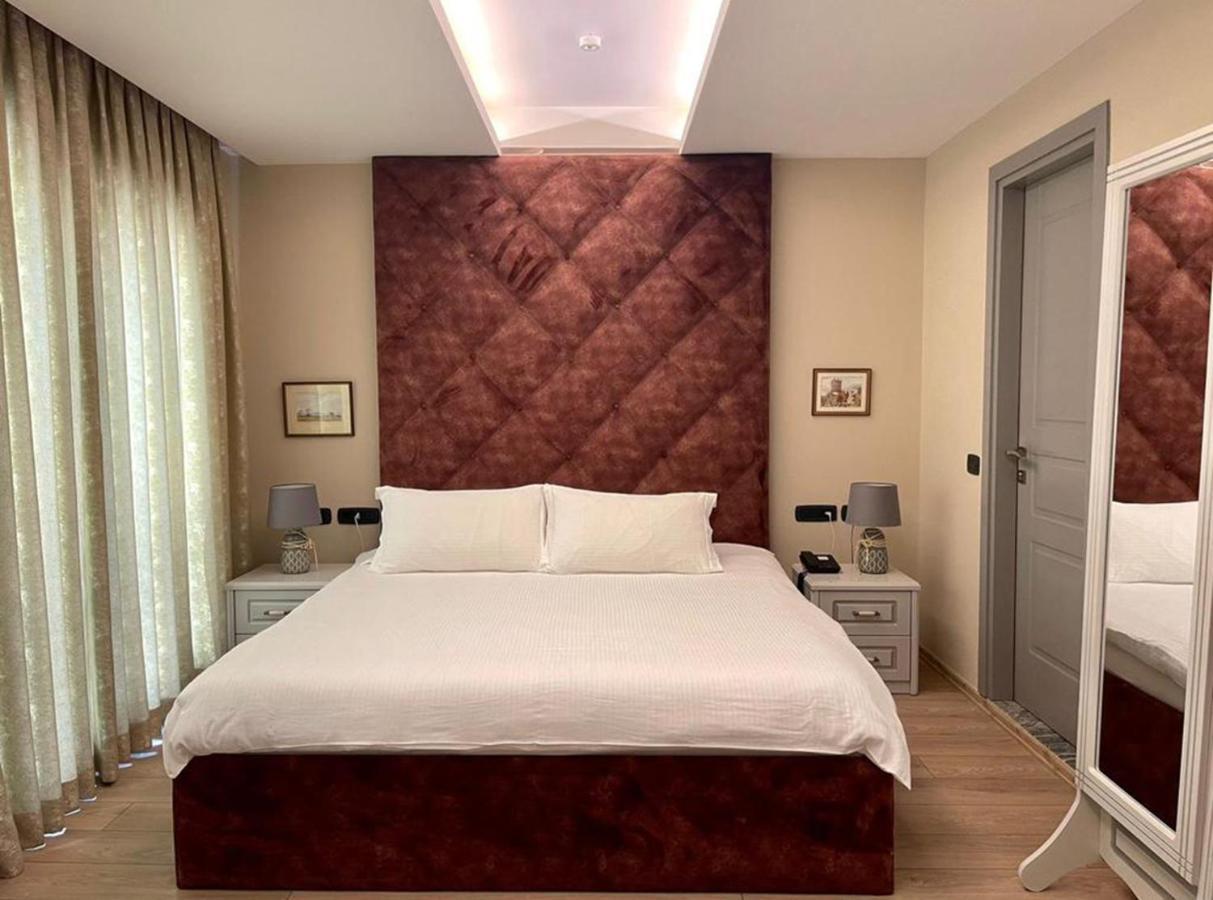 Vila Shard Boutique Hotel Tiranë Ngoại thất bức ảnh