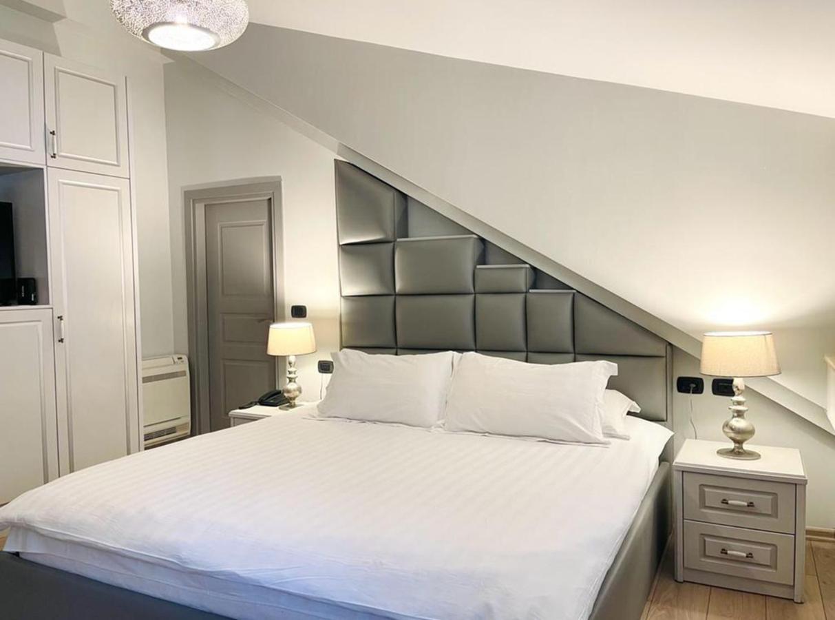Vila Shard Boutique Hotel Tiranë Ngoại thất bức ảnh